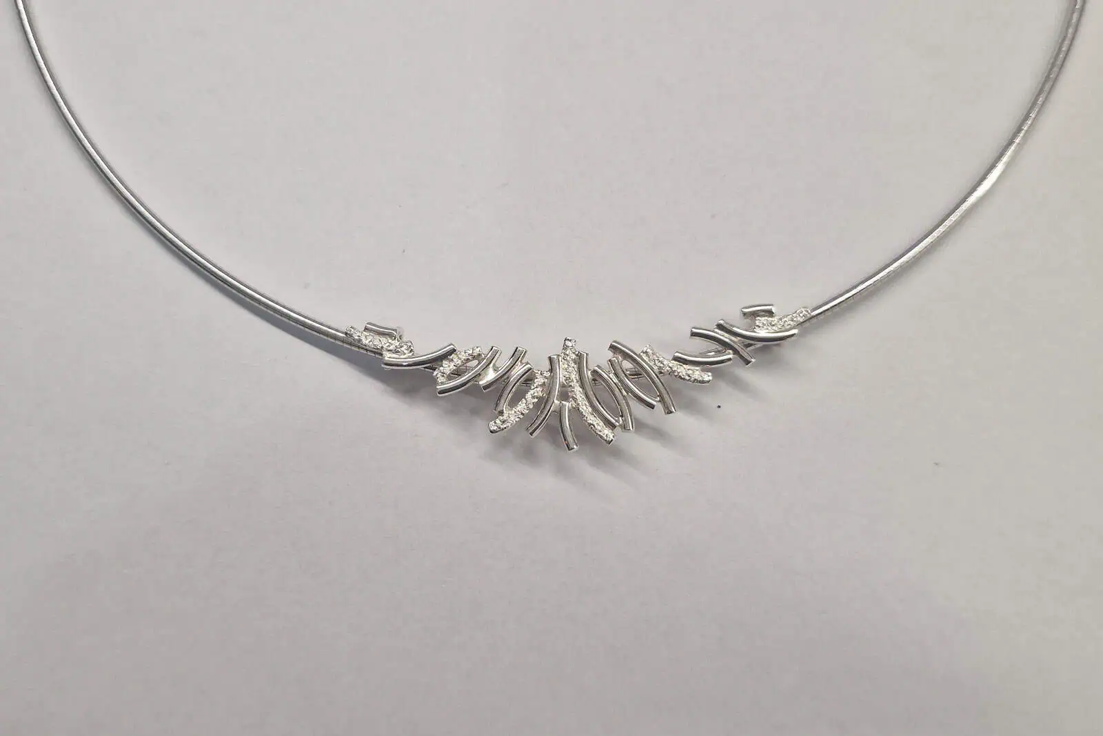 Handgesmede zilveren collier