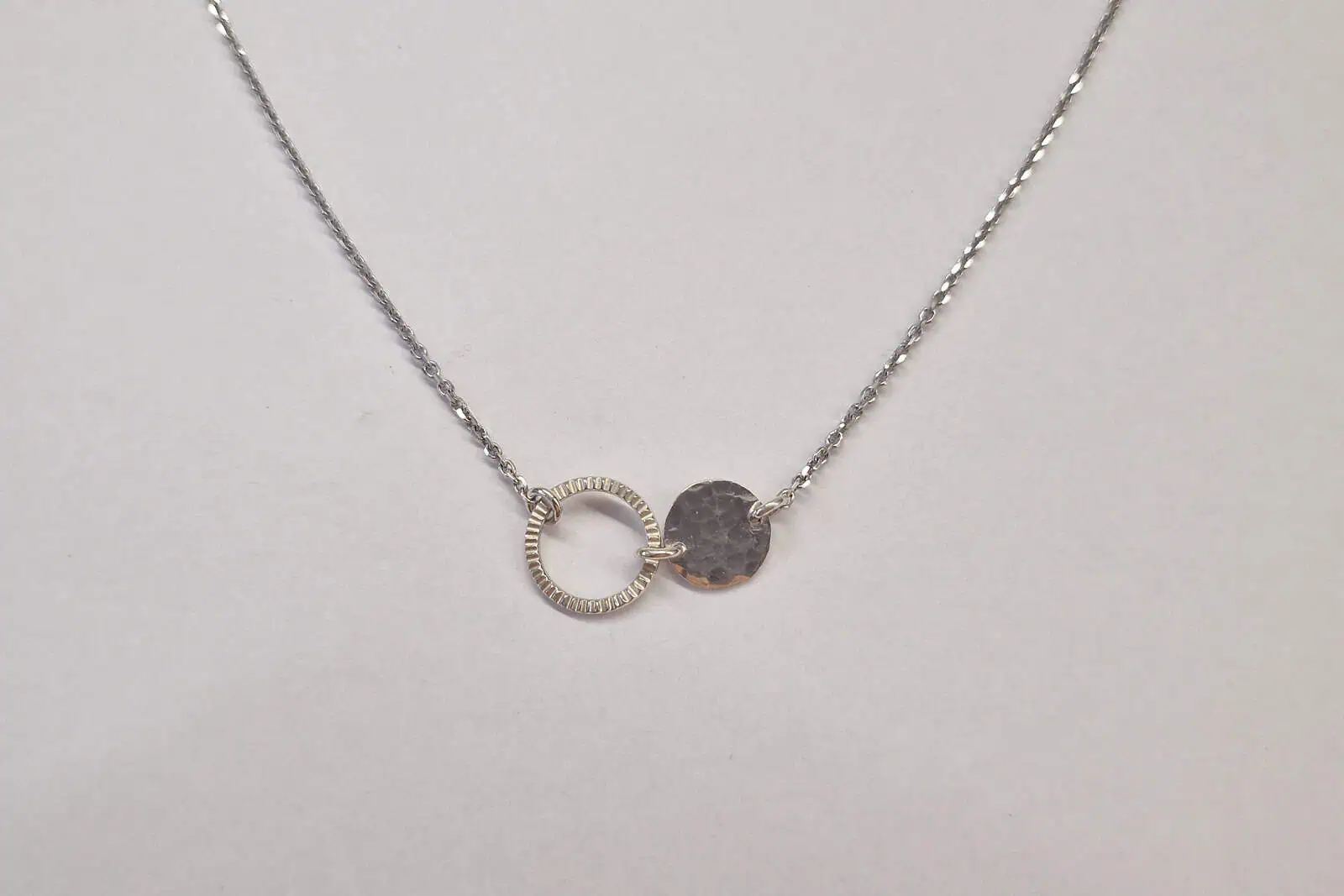 Handgesmede zilveren collier