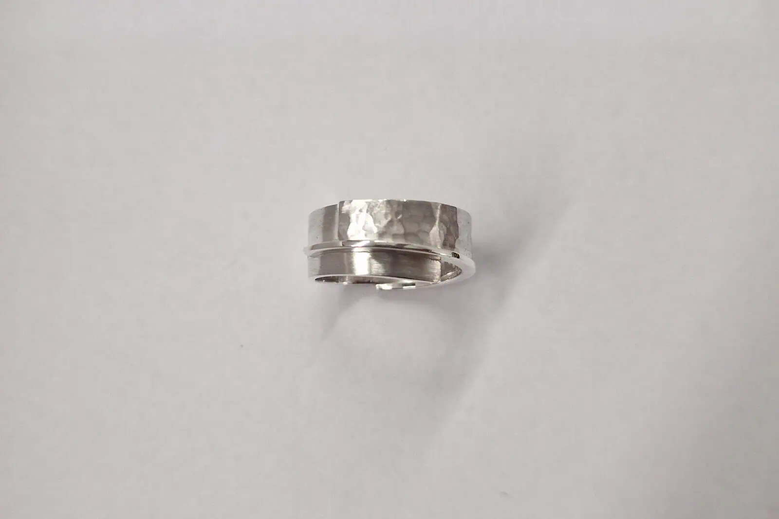Handgesmede zilveren ring